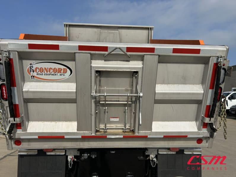 Exterior full rear view for this 2025 Kenworth T480 (Stock number: SM177631)