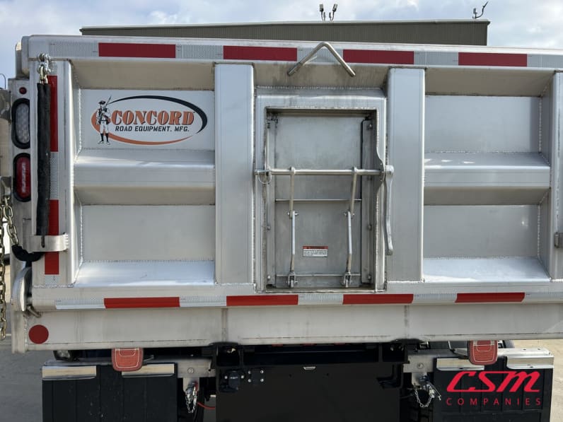 Exterior full rear view for this 2025 Kenworth T480 (Stock number: SM177622)