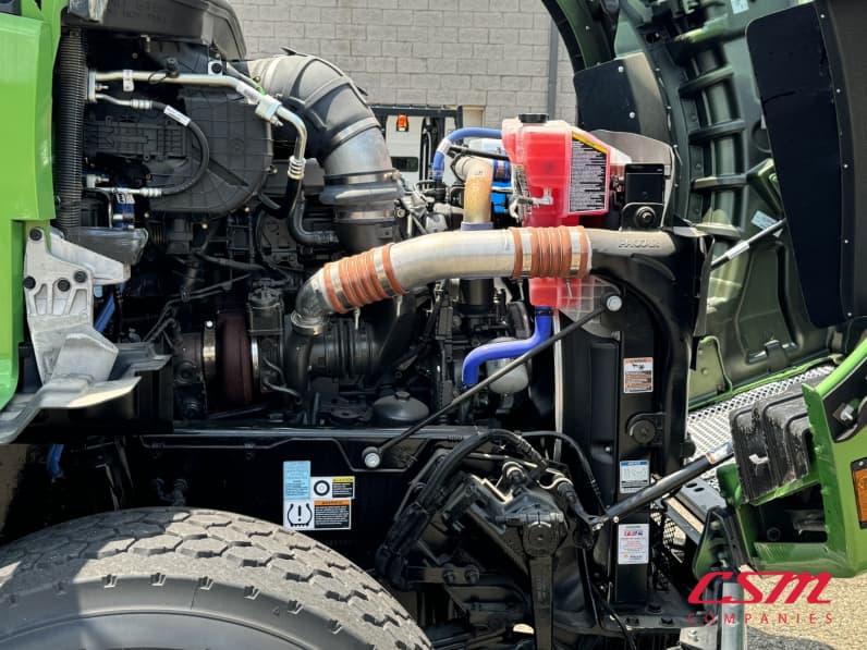 Passenger side engine for this 2025 Kenworth T880 (Stock number: SJ169668)