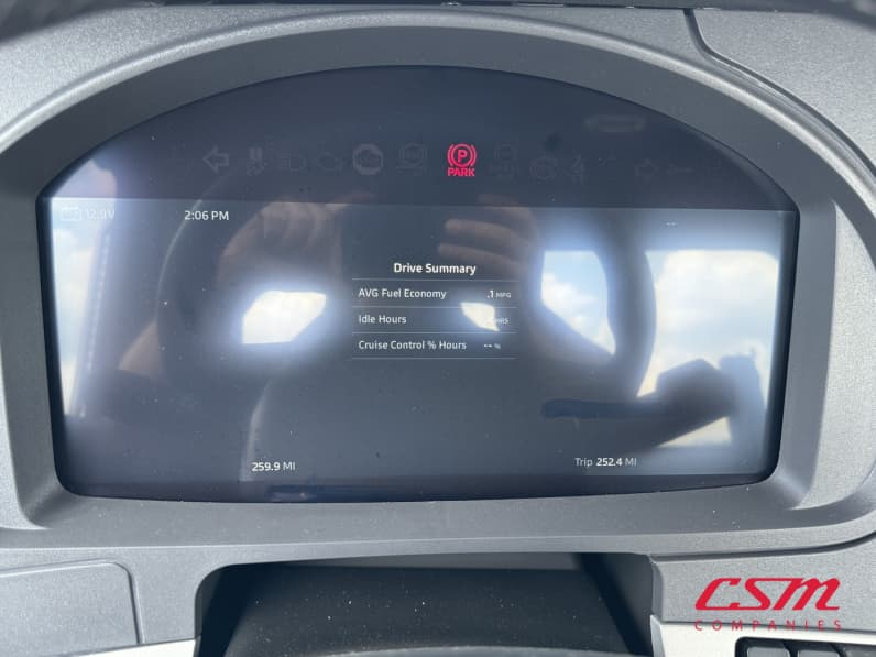 Interior dash for this 2025 Kenworth T880 (Stock number: SJ169678)