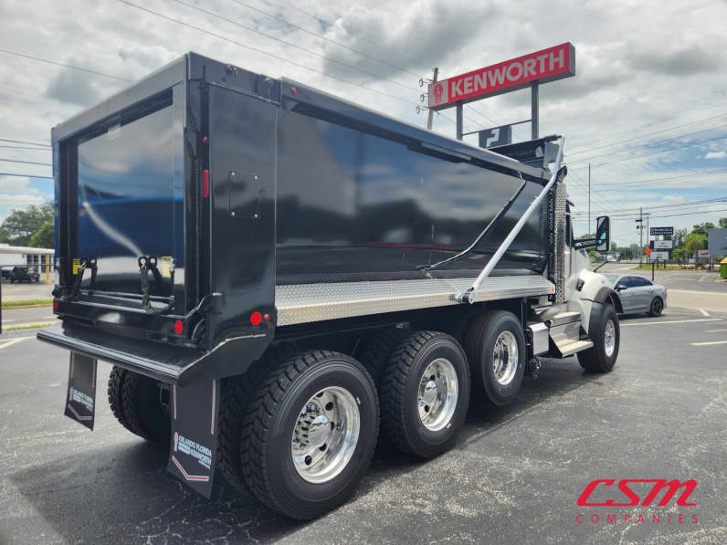 Exterior rear passenger side for this 2026 Kenworth T880 (Stock number: TJ230001)