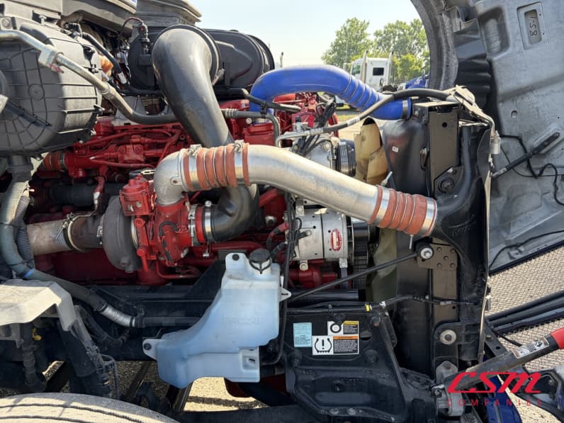Drivers side engine for this 2023 Kenworth T680 (Stock number: UPJ216901)