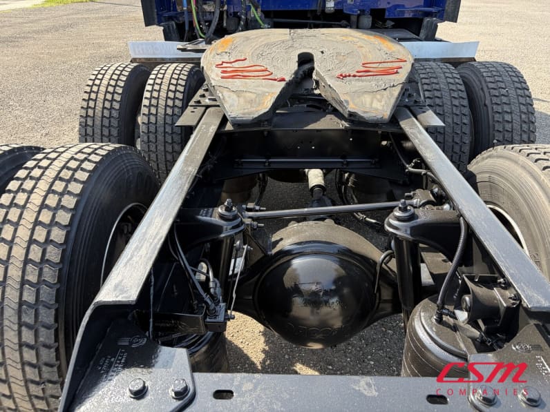 Center rear frame for this 2023 Kenworth T680 (Stock number: UPJ216901)