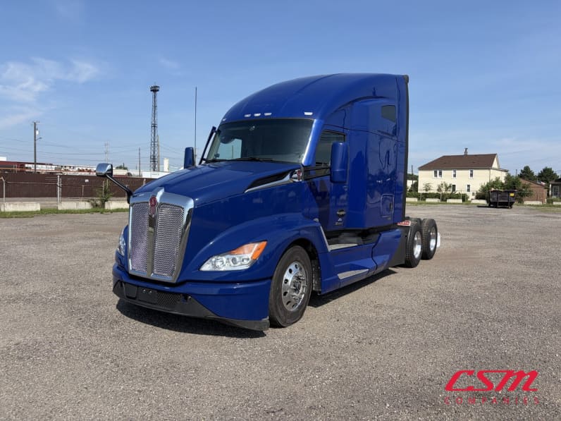 Exterior front drivers side for this 2023 Kenworth T680 (Stock number: UPJ216901)