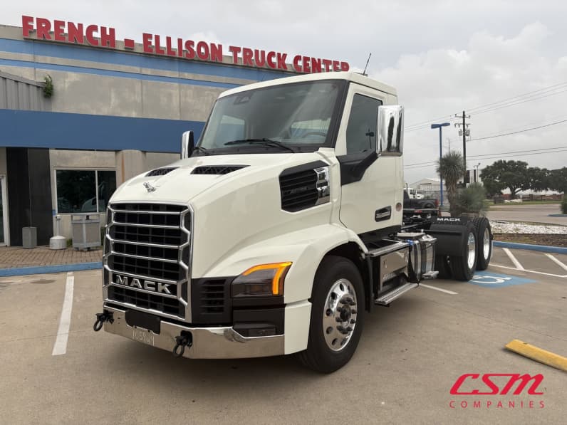 Exterior front drivers side for this 2027 Mack Anthem ANT64 (Stock number: VM105354)