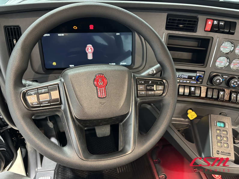 Interior dash for this 2027 Kenworth W990 (Stock number: VJ266991)