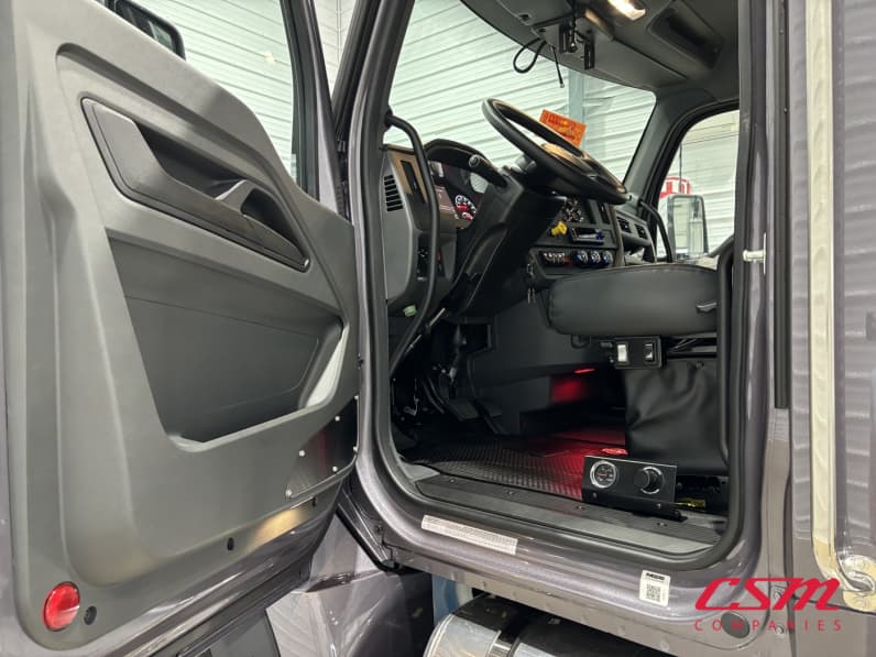 Drivers side door open for this 2027 Kenworth T480 (Stock number: VJ266988)
