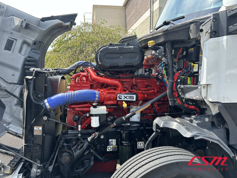 Drivers side engine for this 2023 Kenworth T680 (Stock number: UPJ216846)