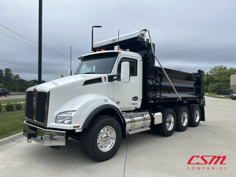 Exterior front drivers side for this 2027 Kenworth T880 (Stock number: VR241915)