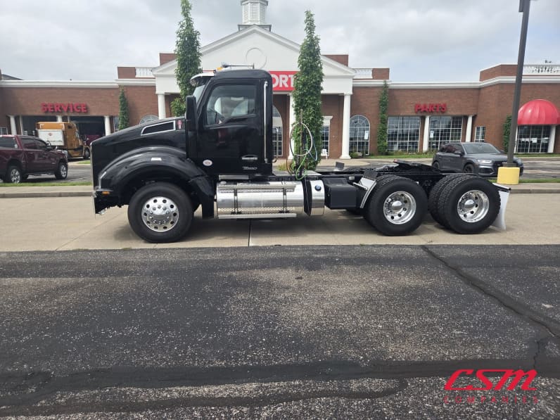 Exterior full driver side for this 2025 Kenworth T880 (Stock number: SJ169679)