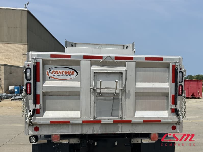 Exterior full rear view for this 2026 Kenworth T480 (Stock number: TM223818)