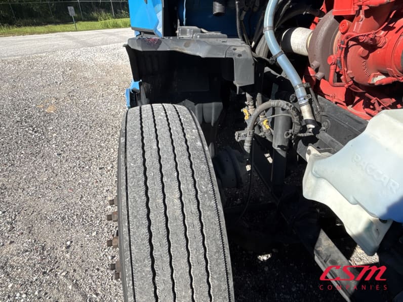 Passenger side front tire tread for this 2023 Kenworth T680 (Stock number: UPJ216761)