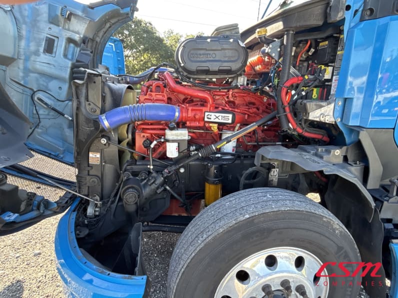 Drivers side engine for this 2023 Kenworth T680 (Stock number: UPJ216761)