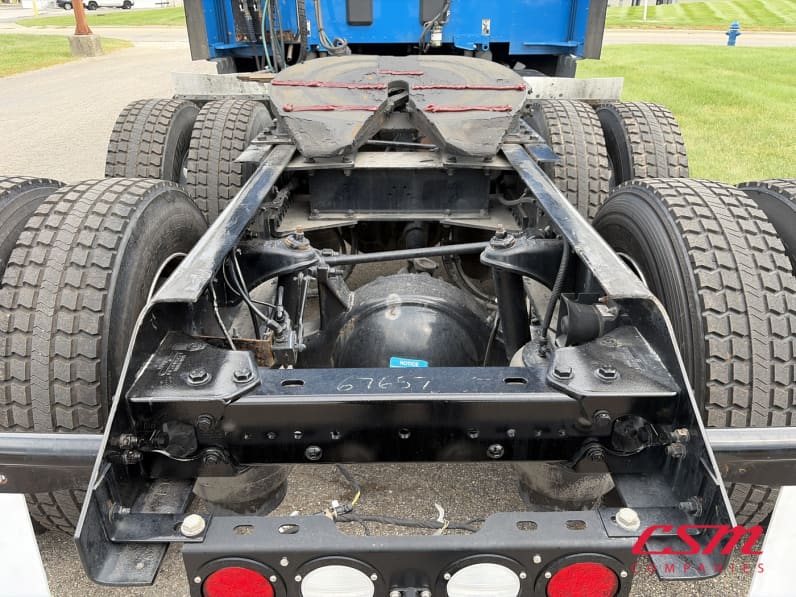 Center rear frame for this 2023 Kenworth T680 (Stock number: UPJ216985)