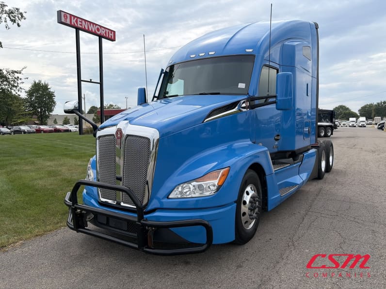Exterior front drivers side for this 2023 Kenworth T680 (Stock number: UPJ216985)