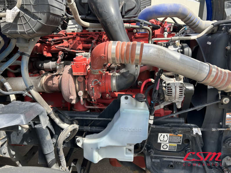 Passenger side engine for this 2024 Kenworth T680 (Stock number: URJ337721)