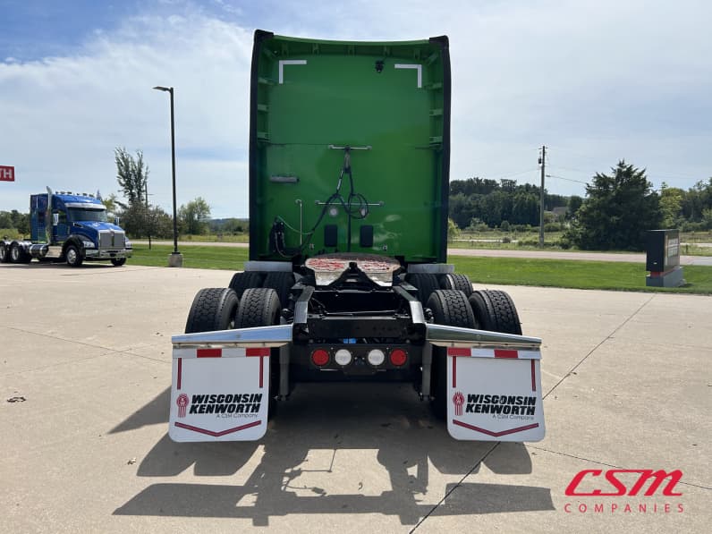 Exterior full rear view for this 2023 Kenworth T680 (Stock number: UPJ217559)