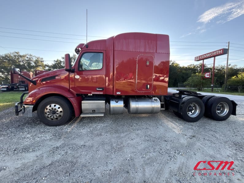 Exterior full driver side for this 2023 Peterbilt 579 (Stock number: UPD806296)