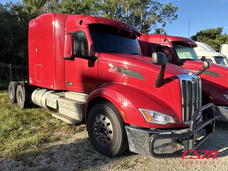 Exterior front passenger side for this 2023 Peterbilt 579 (Stock number: UPD806296)