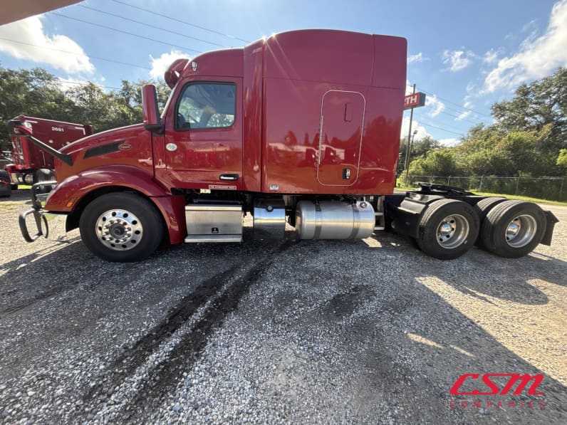 Exterior full driver side for this 2023 Peterbilt 579 (Stock number: UPD806286)