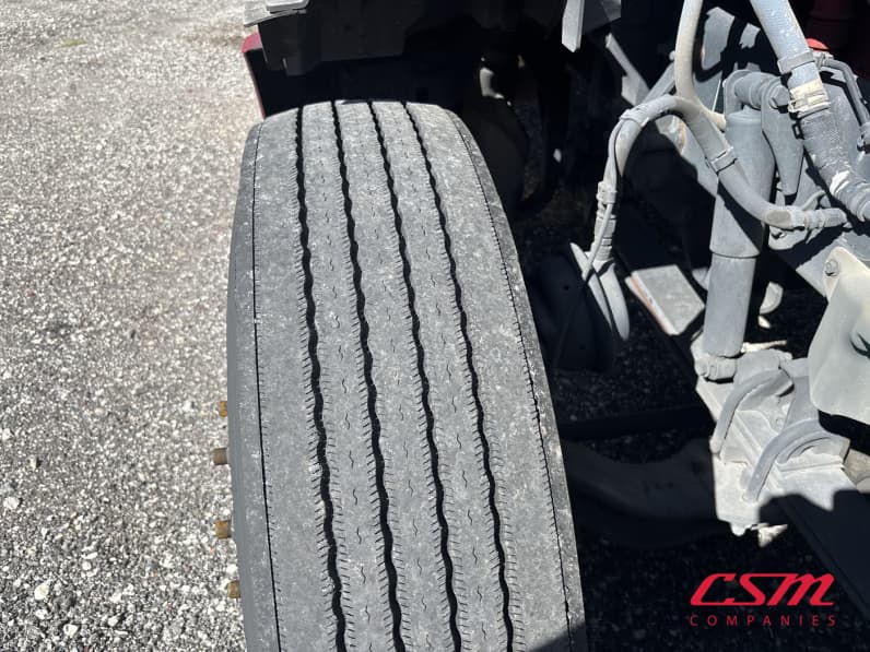 Passenger side front tire tread for this 2023 Peterbilt 579 (Stock number: UPD806297)