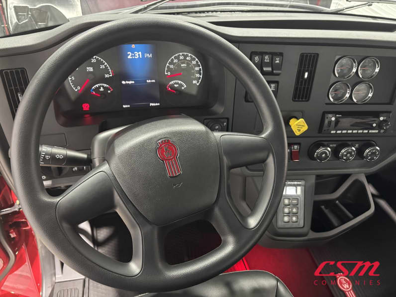 Interior dash for this 2027 Kenworth T480 (Stock number: VJ266986)