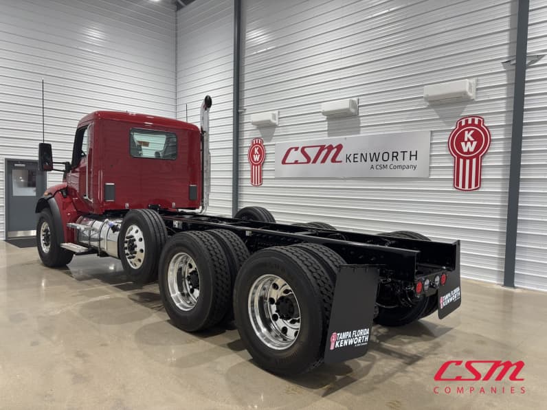 Exterior rear driver side for this 2027 Kenworth T480 (Stock number: VJ266986)