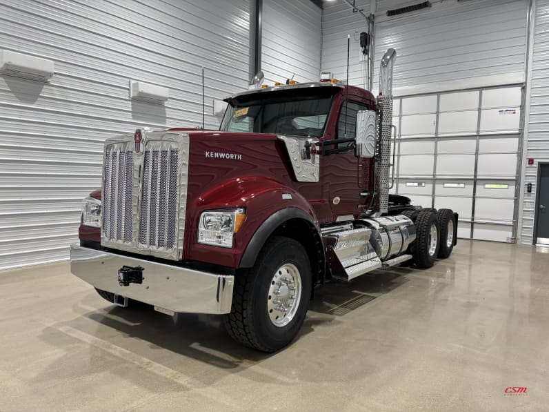 Exterior front drivers side for this 2027 Kenworth W990 (Stock number: VJ259934)