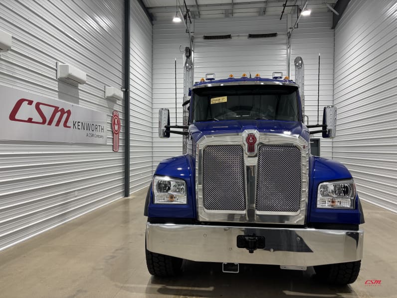 Exterior full front view for this 2027 Kenworth T880S (Stock number: VJ275538)