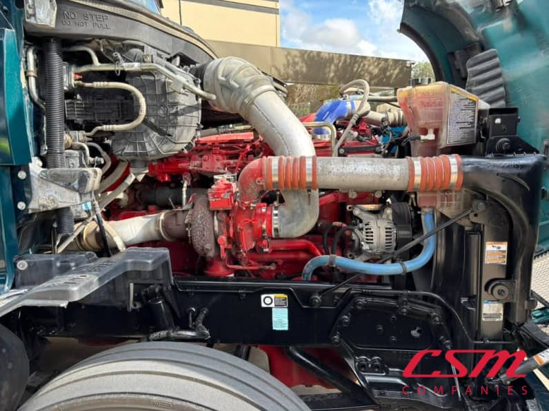 Passenger side engine for this 2022 Kenworth T680 (Stock number: UNJ471145)