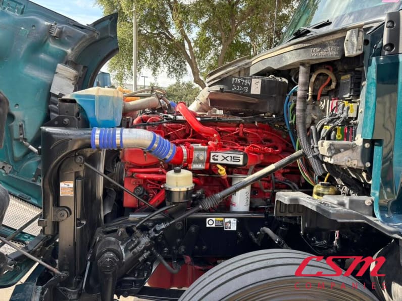 Drivers side engine for this 2022 Kenworth T680 (Stock number: UNJ471145)