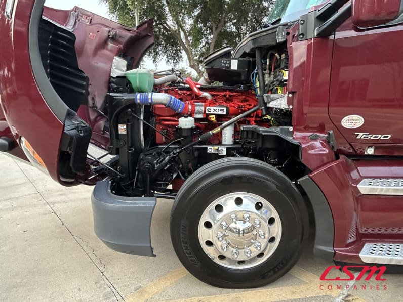 Drivers side engine for this 2022 Kenworth T680 (Stock number: UNJ471098)