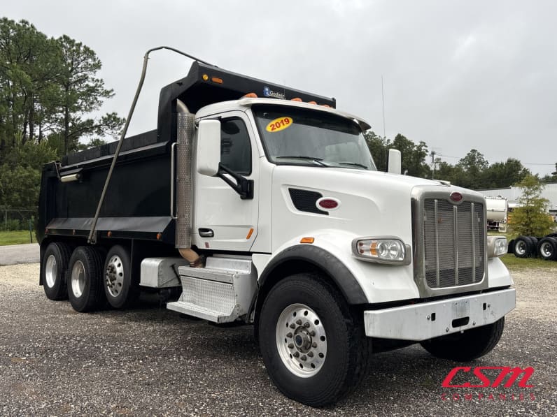 Exterior front passenger side for this 2019 Peterbilt 567 (Stock number: UKD261348)