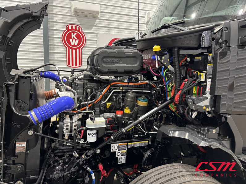 Drivers side engine for this 2027 Kenworth T680 (Stock number: VJ278331)