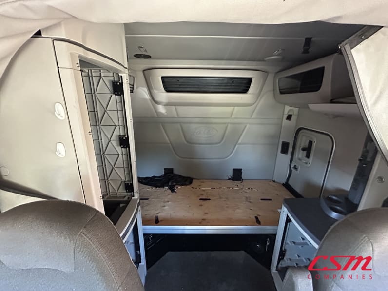 Interior wide sleeper view for this 2023 Peterbilt 579 (Stock number: UPD806284)