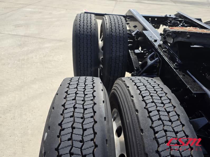 Passenger side rear frame and tire tread for this 2023 Kenworth T680 (Stock number: UPJ216776)