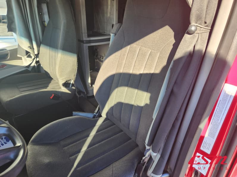 Interior seats for this 2023 Peterbilt 579 (Stock number: UPD806295)