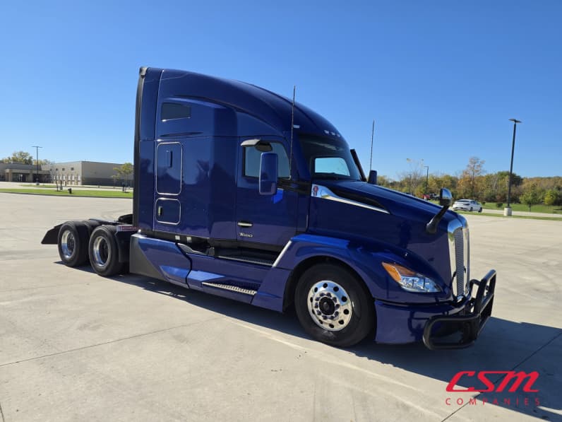Exterior front passenger side for this 2023 Kenworth T680 (Stock number: UPJ216963)