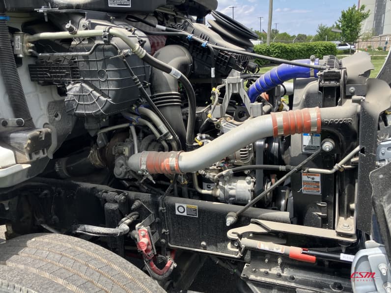 Passenger side engine for this 2025 Kenworth T280 (Stock number: SM138600)