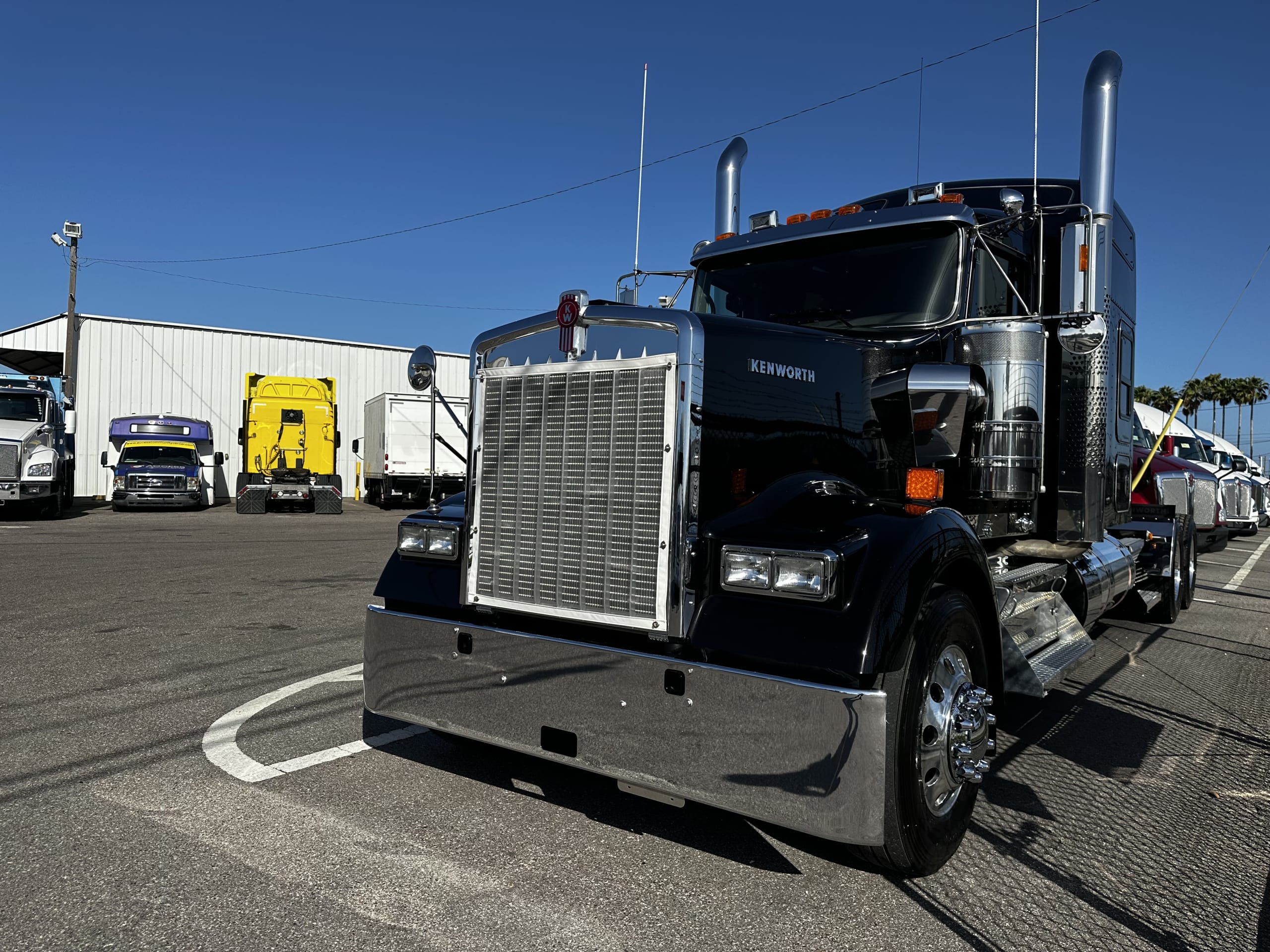 2024 Kenworth W900L RR330217 CSM Truck