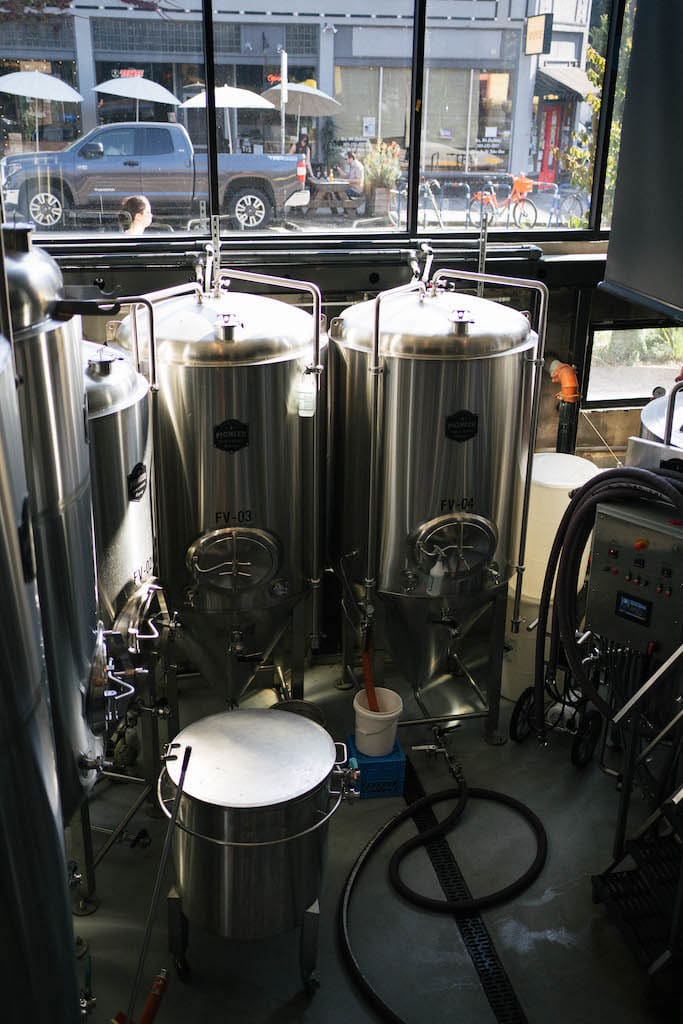 Beer brewing equipment