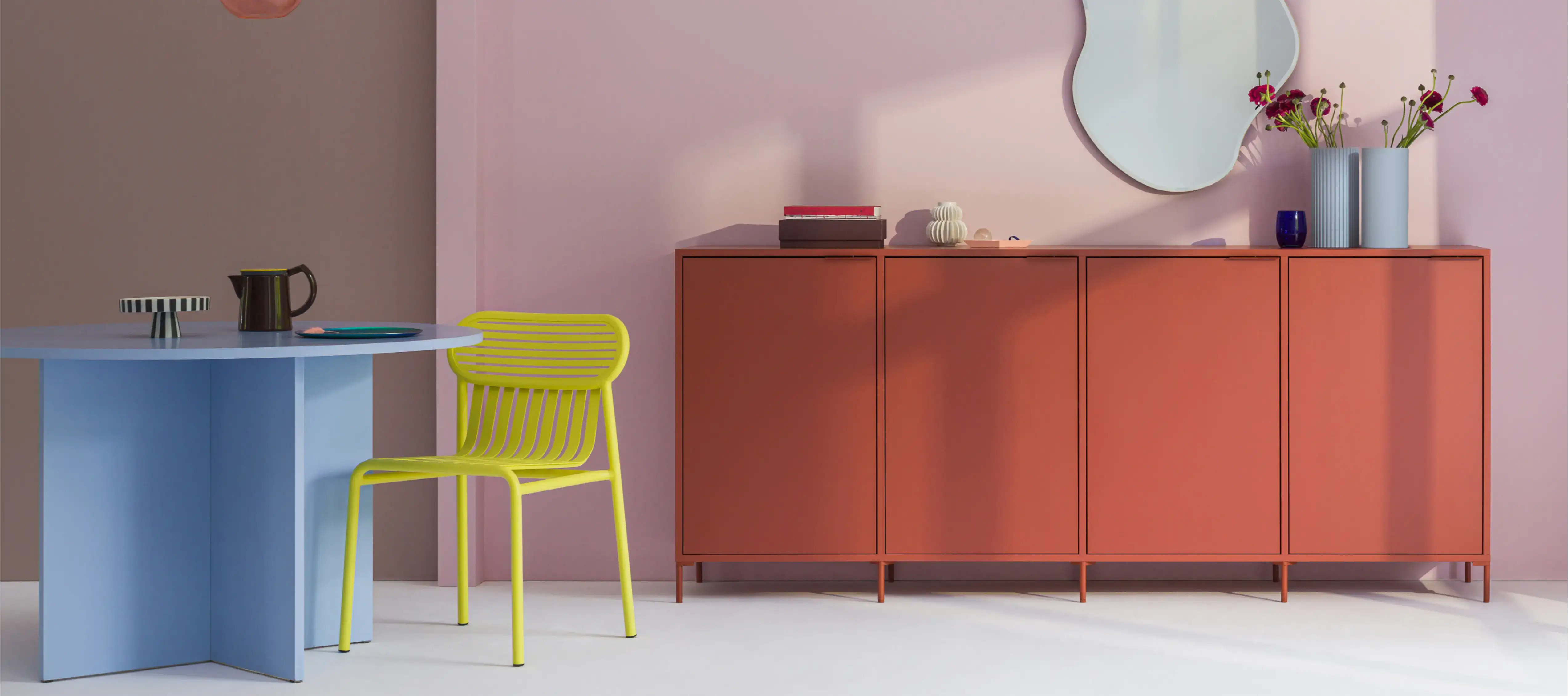 t02/terracotta Credenza