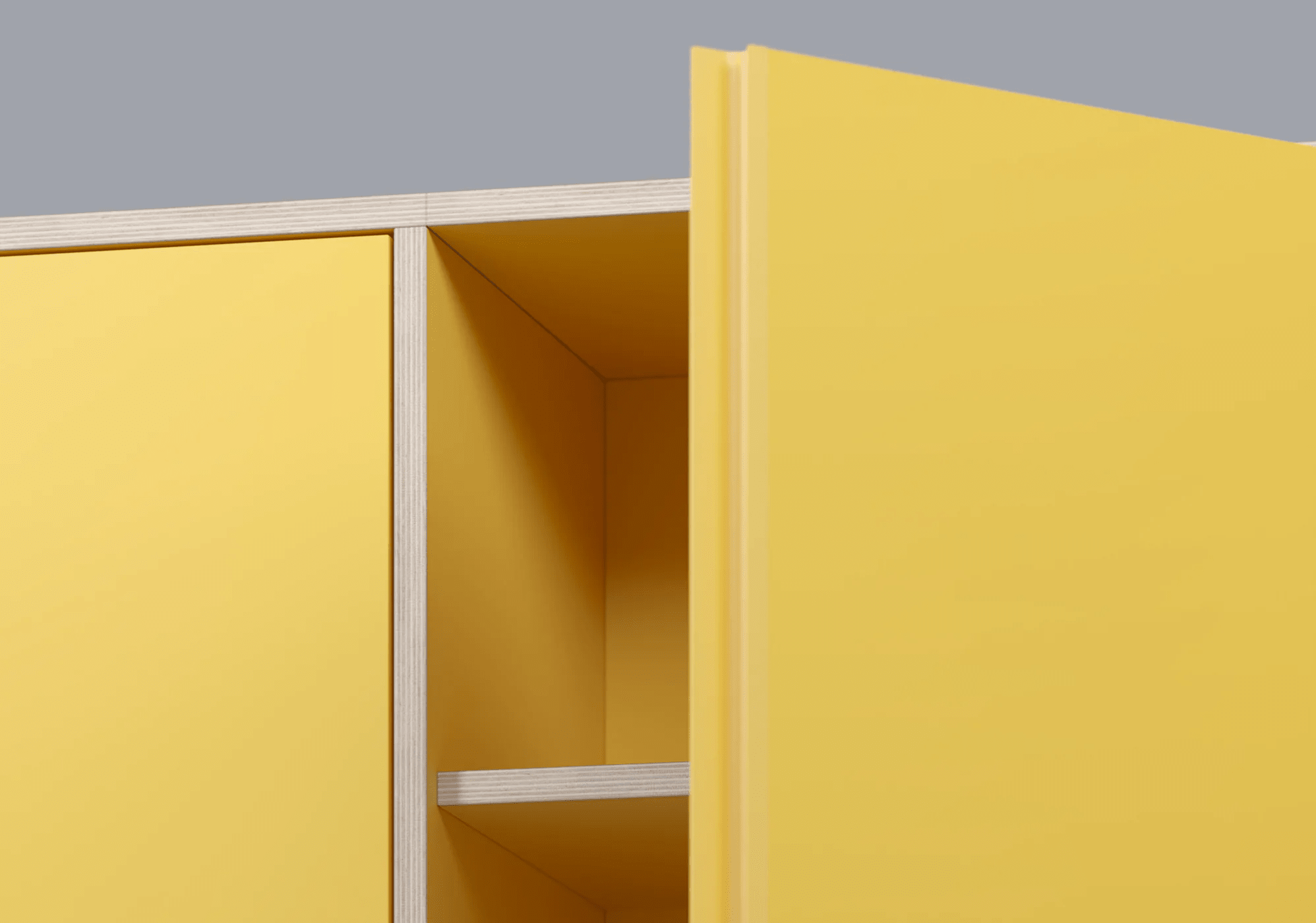 Bücherregal in Gelb mit Türen und Schubladen 6