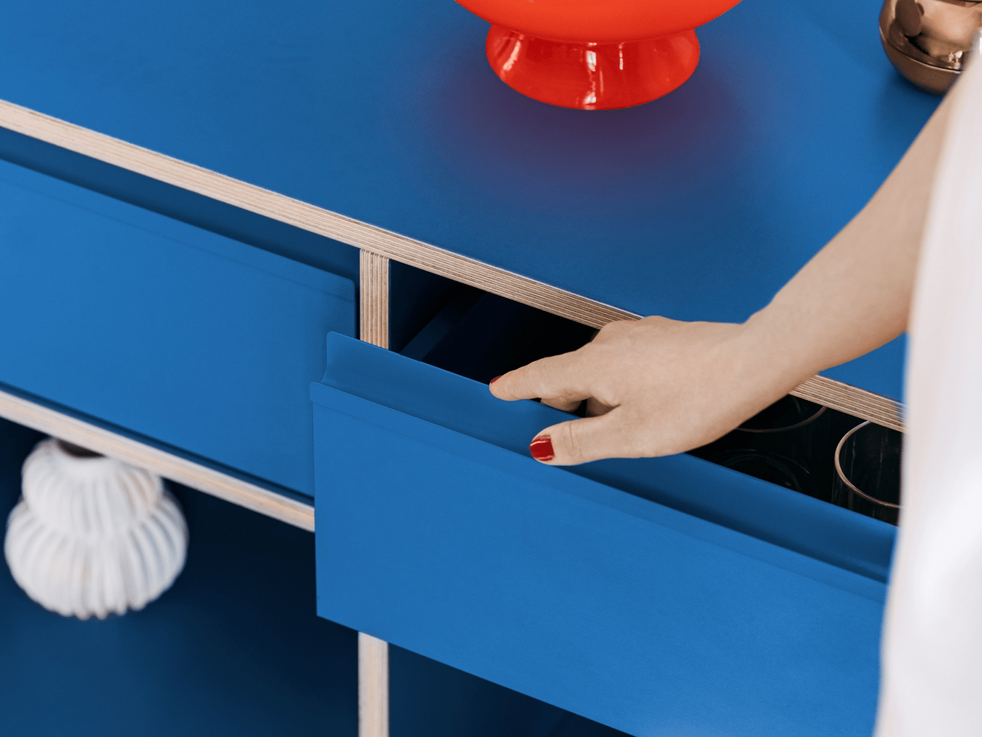 Chest Of Drawers in Blue with Backpanels and Plinth 3