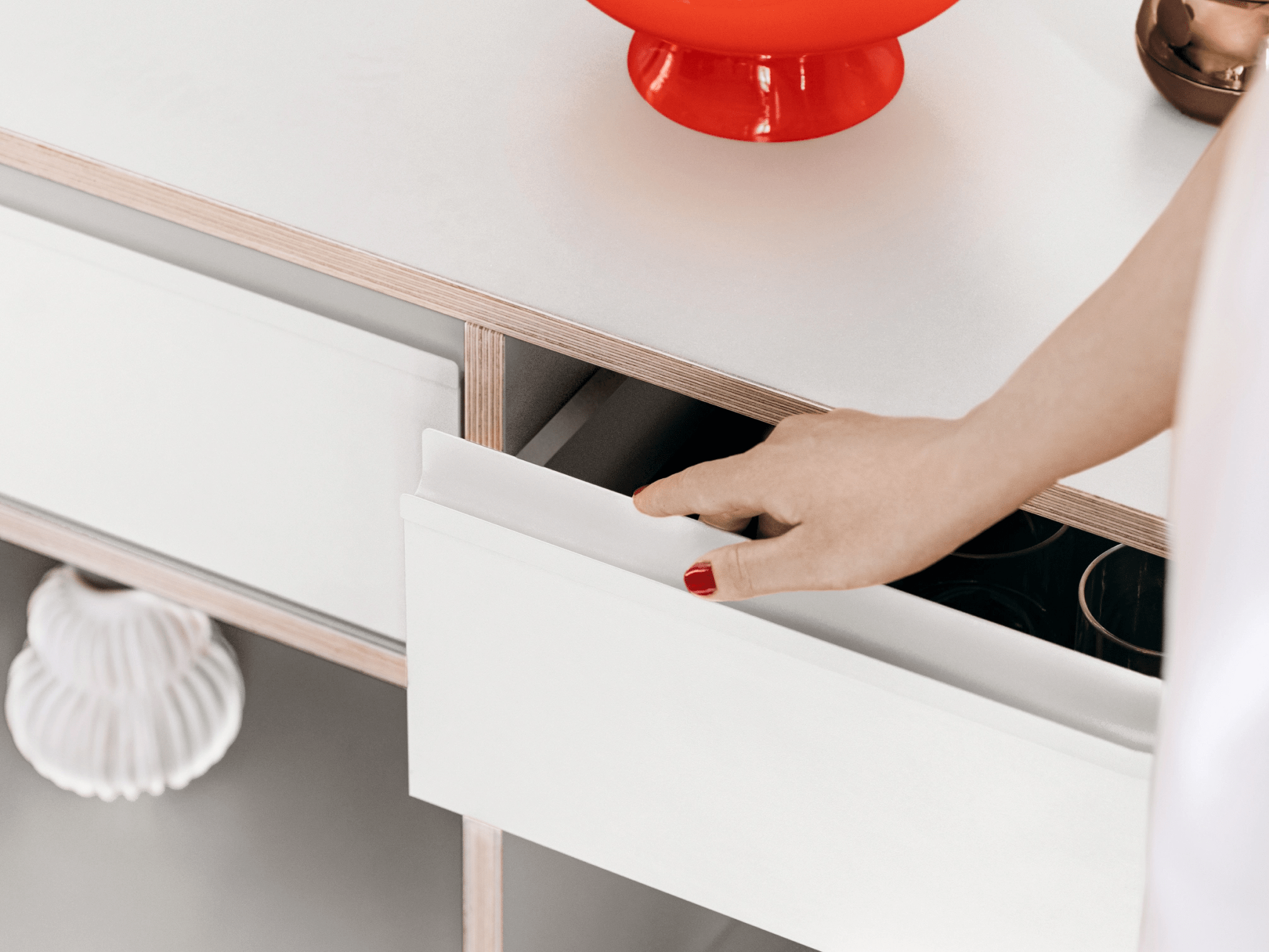 Chest Of Drawers in White with Backpanels 3