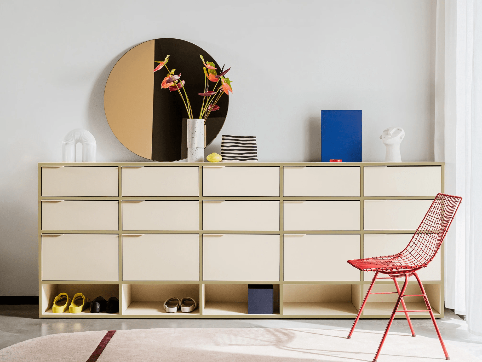 Commode en Sable et Jaune avec Portes 2