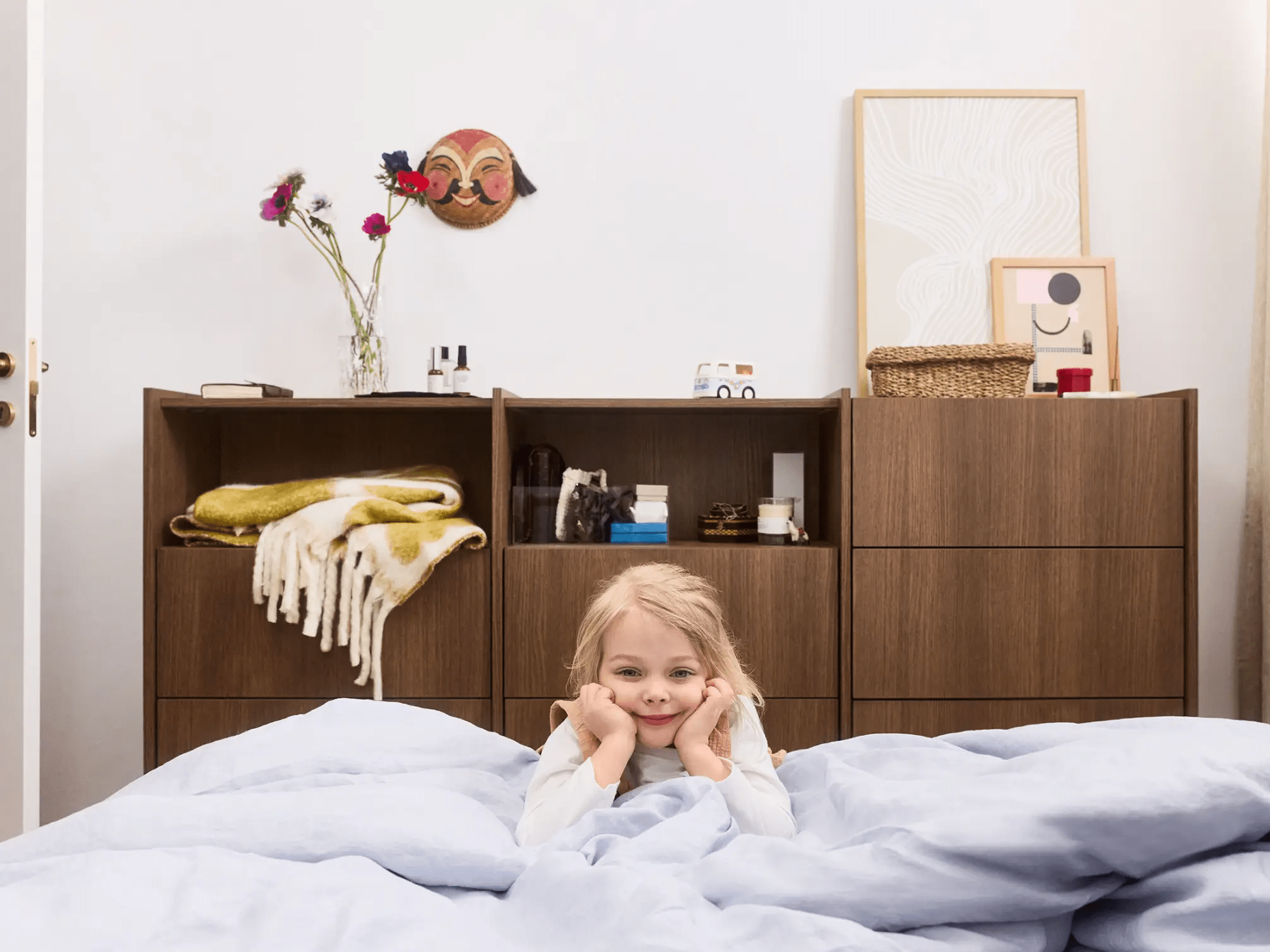 Commode en Effet Bois Foncé avec Tiroirs Externes 1