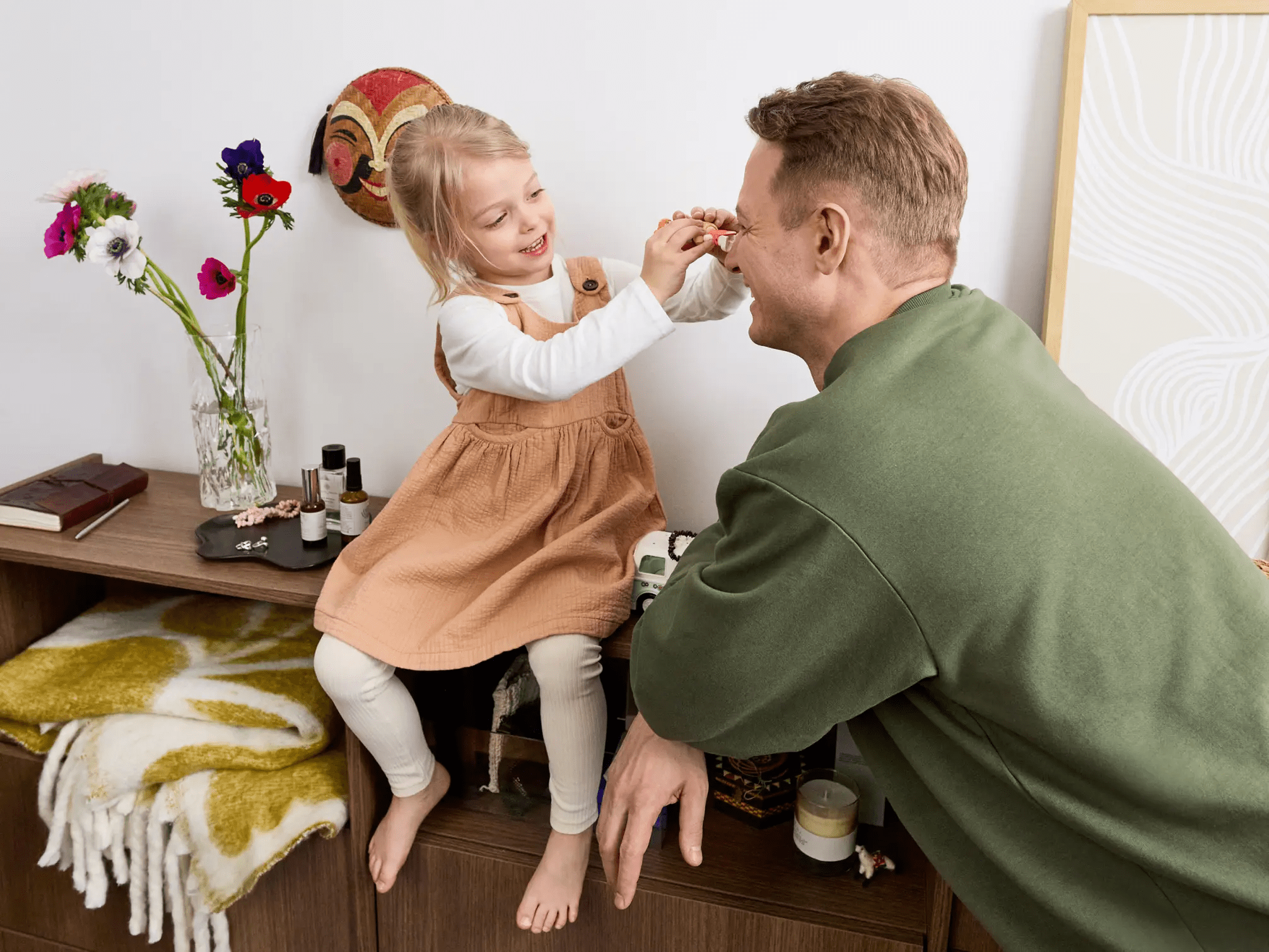 Efekt Ciemnego Drewna komoda z szufladami oraz z szufladami zewnętrznymi 2