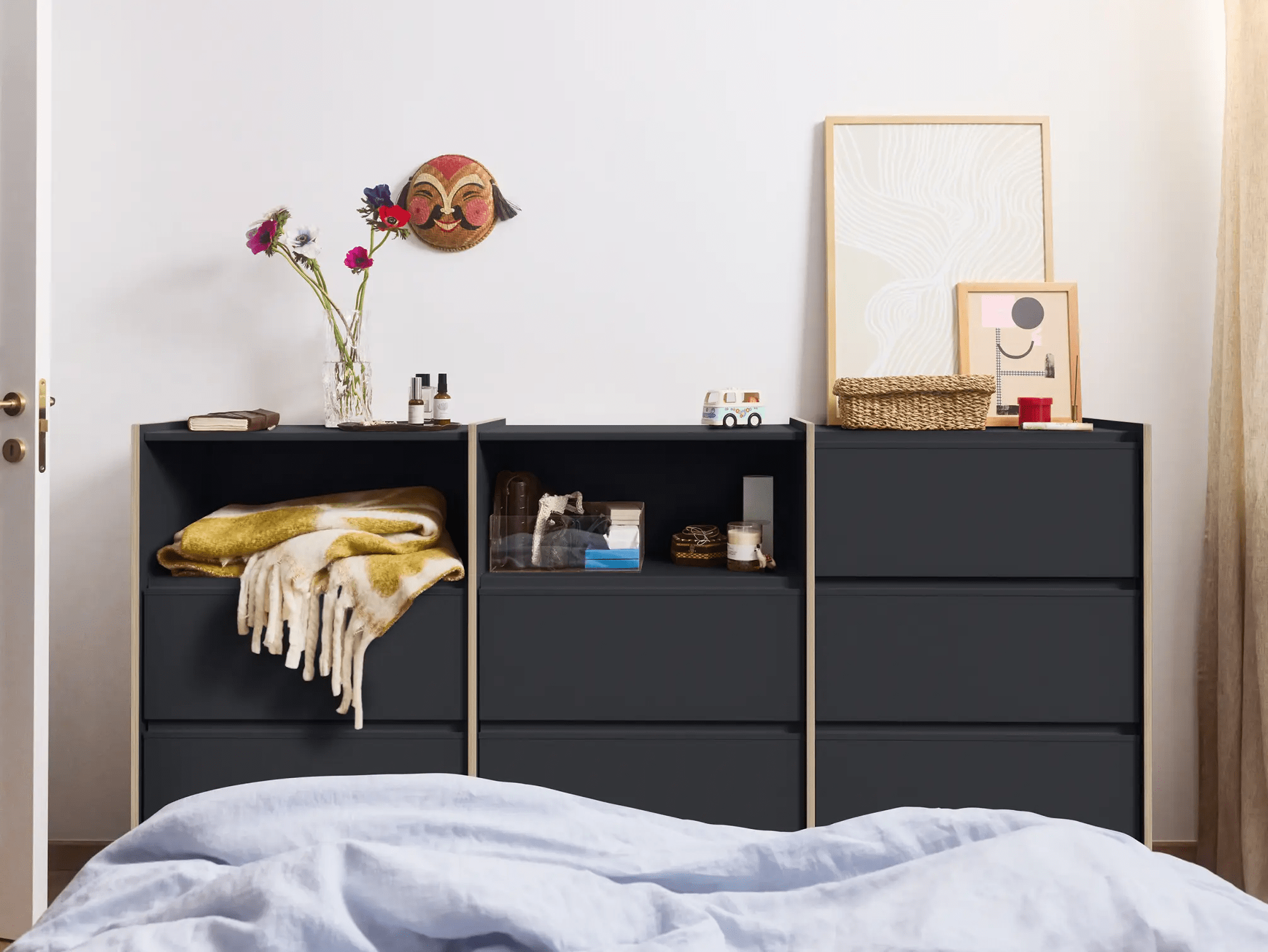 Chest Of Drawers in Black 2