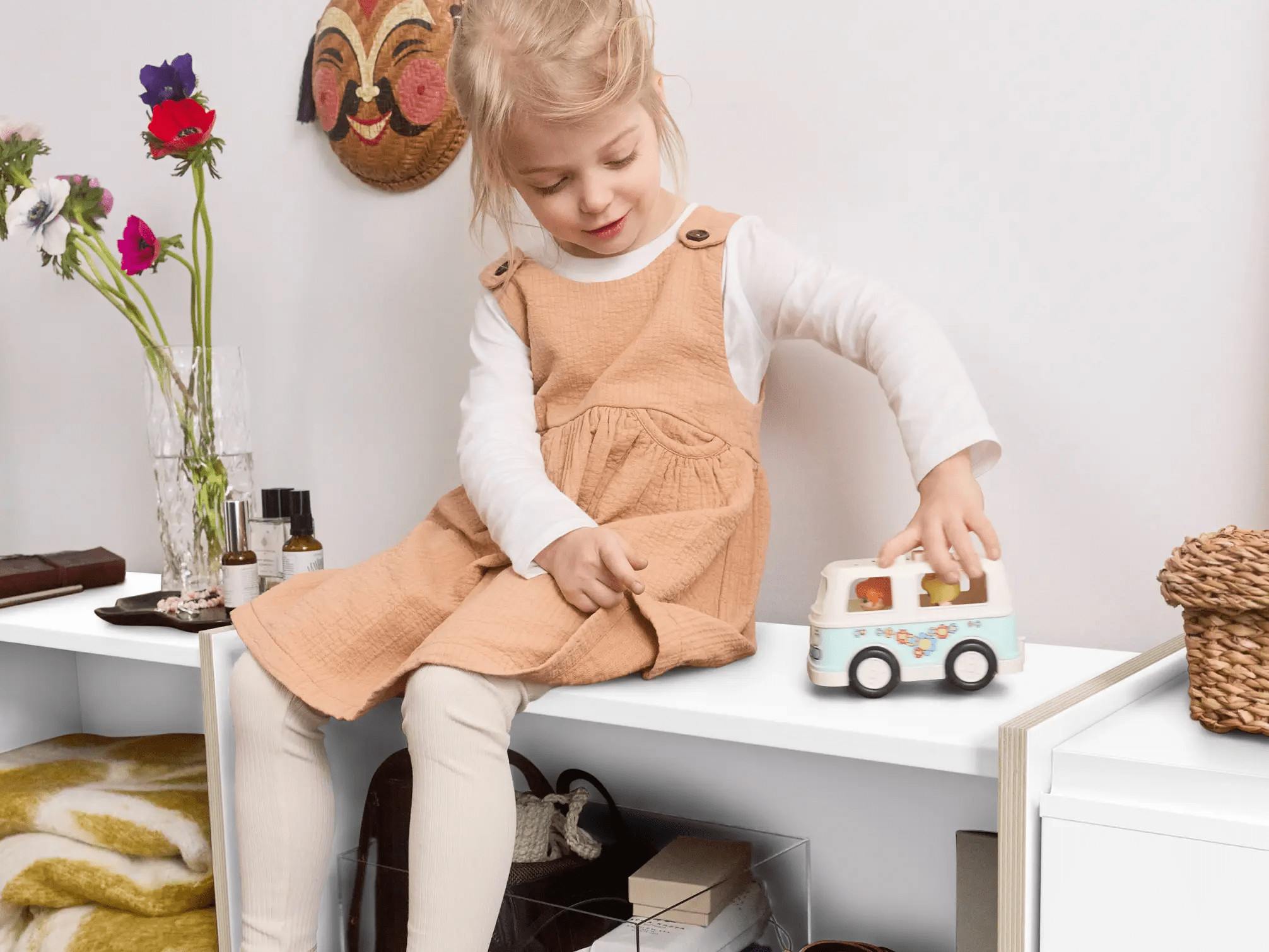 Commode en Blanc avec Tiroirs Externes 3